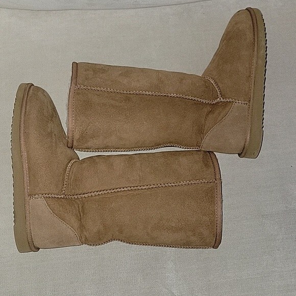 Cozie Steps Genuine Sheepskin Boots Size 6 - Picture 5 of 10